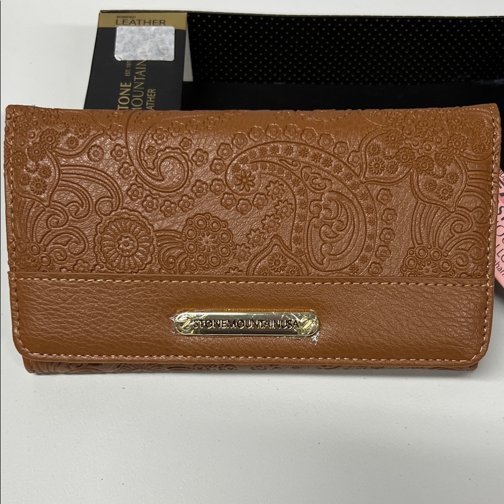Stone Mountain Accessories Tan Embossed Wallet